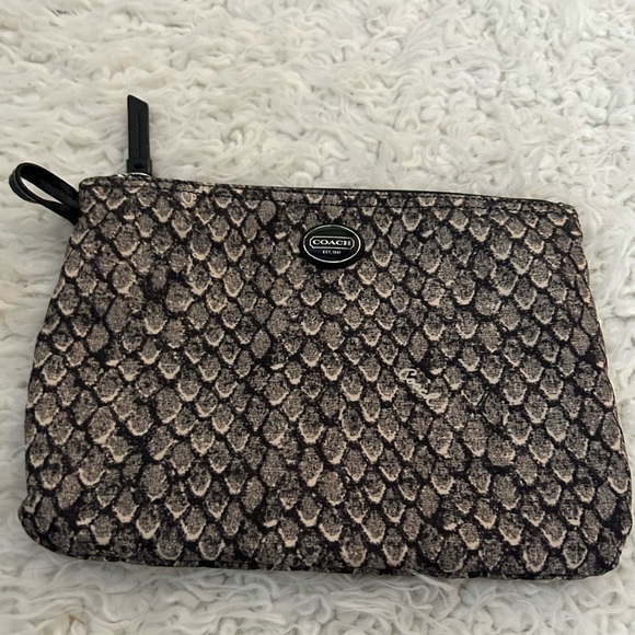 Coach getaway Makeup Bag 10 x 8 - Picture 1 of 5